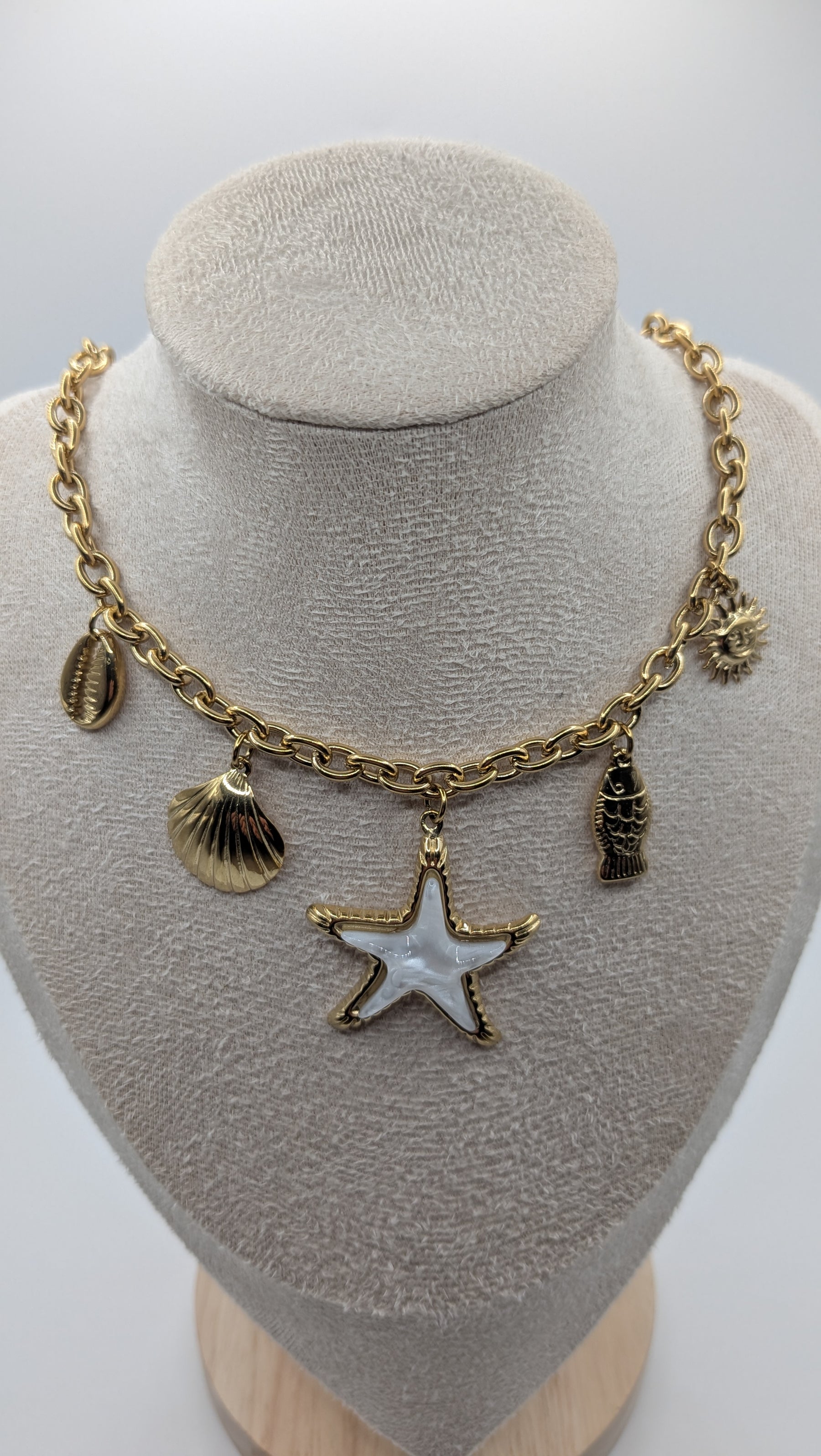 Collier Emma